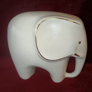 4057 porcelán elefánt 12x14 cm