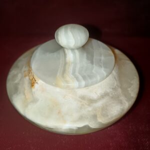 2009 ónix ékszertartó 10x7 cm